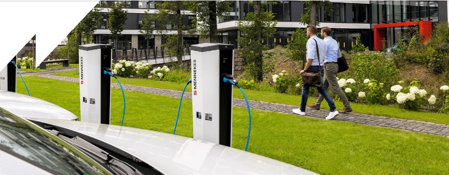 MENNEKES AMEDIO® laadpalen voor het laden van elektrische voertuigen op een bedrijfssite - Stagobel