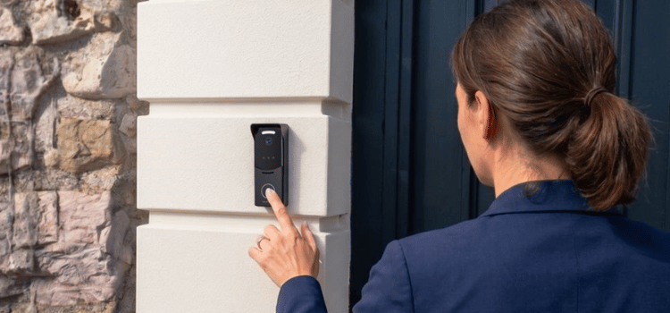 Vidéophone TELETASK PORTUS MINI avec contrôle d’accès à l’entrée d’une habitation – Stagobel